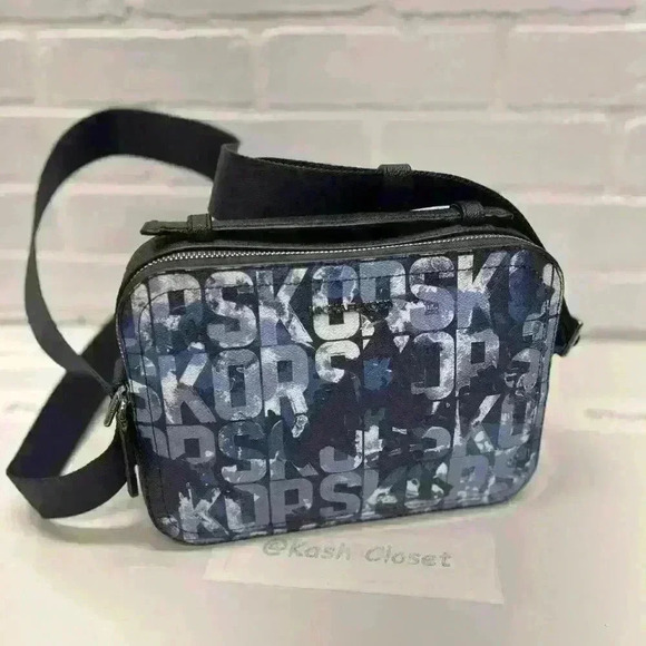 Michael Kors Cooper Crossbody Bag Unisex Purse EW Map Admiral - Picture 1 of 12